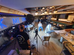 Vídeo testimonial de software para restauración